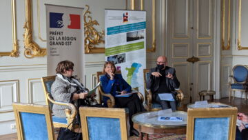 Brigitte Torloting (Présidente du Conseil Rhénan), Josiane Chevalier (Présidente de la Conférence du Rhin Supérieur) et Frédéric Bierry (Porte-parole du pilier politique de la RMT) lors du point presse (17.01.23)
